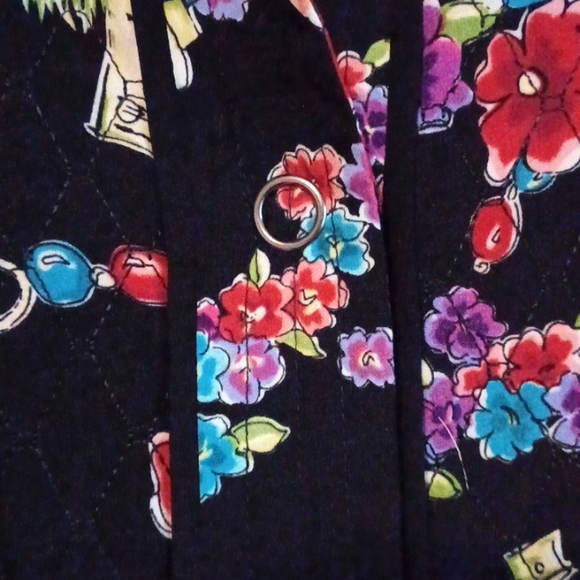 Requirements, womens quilt style snap front jacket.  SZ S. - Picture 3 of 7